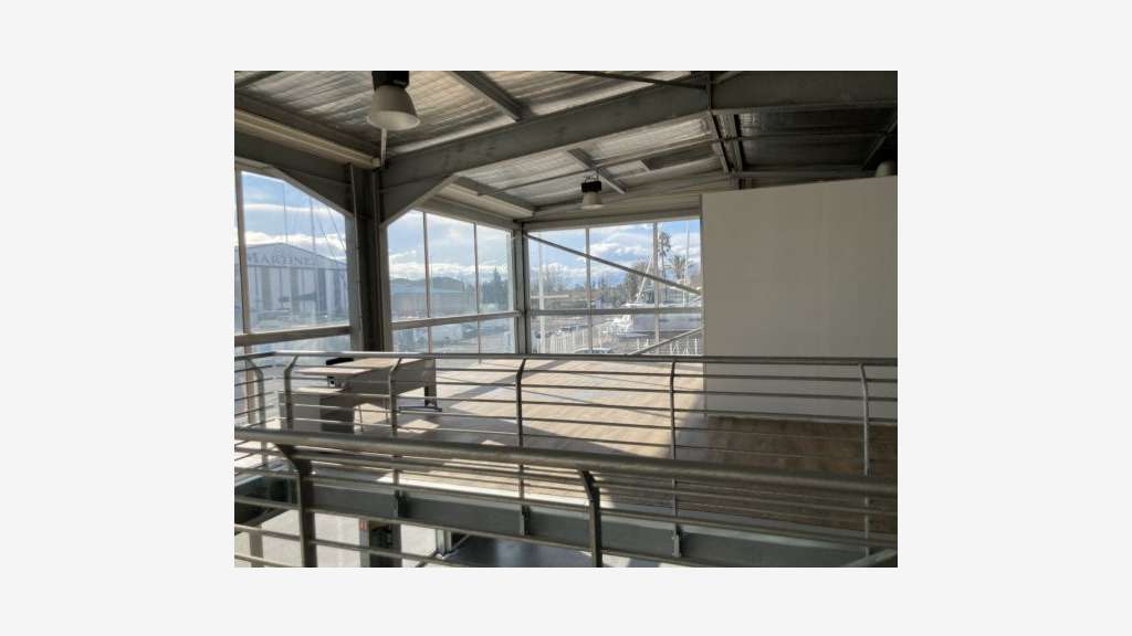 À louer local d’activité 280m² Saint-Cyprien Port