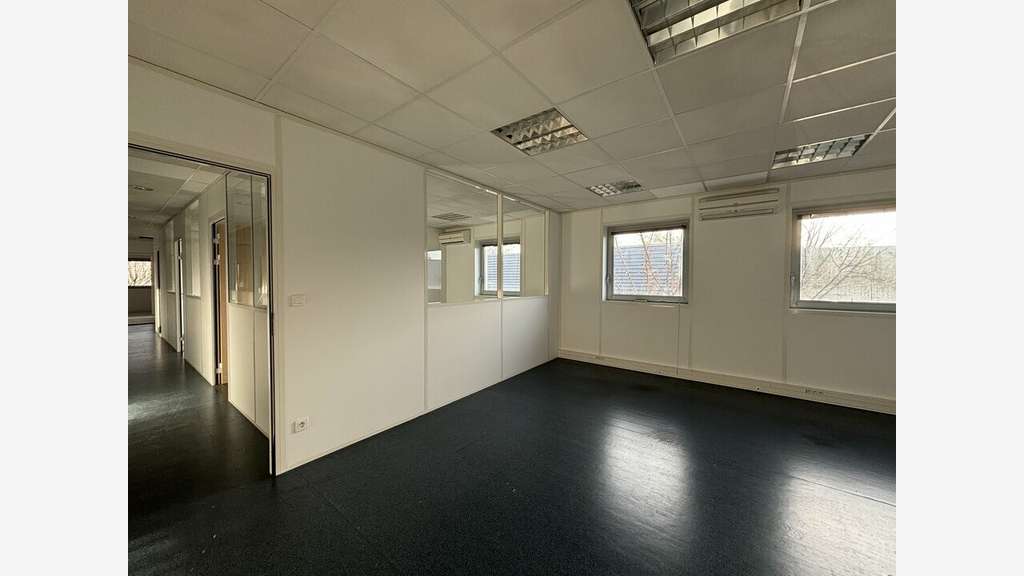 A louer local d'activités mixte 500m² Saint Priest