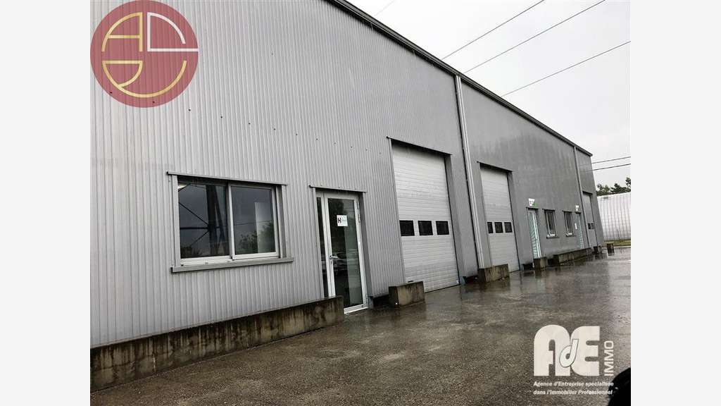 Location local d'activités 1225m² à Escalquens