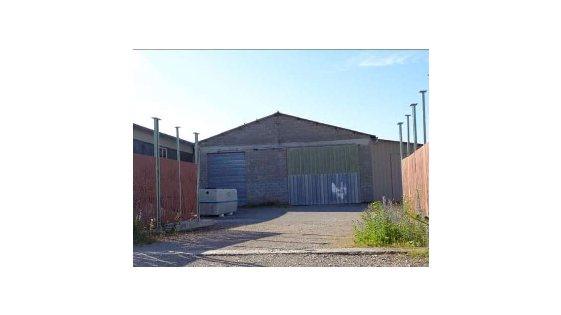 A louer local d'activités 800m² ZAE de Peyrols