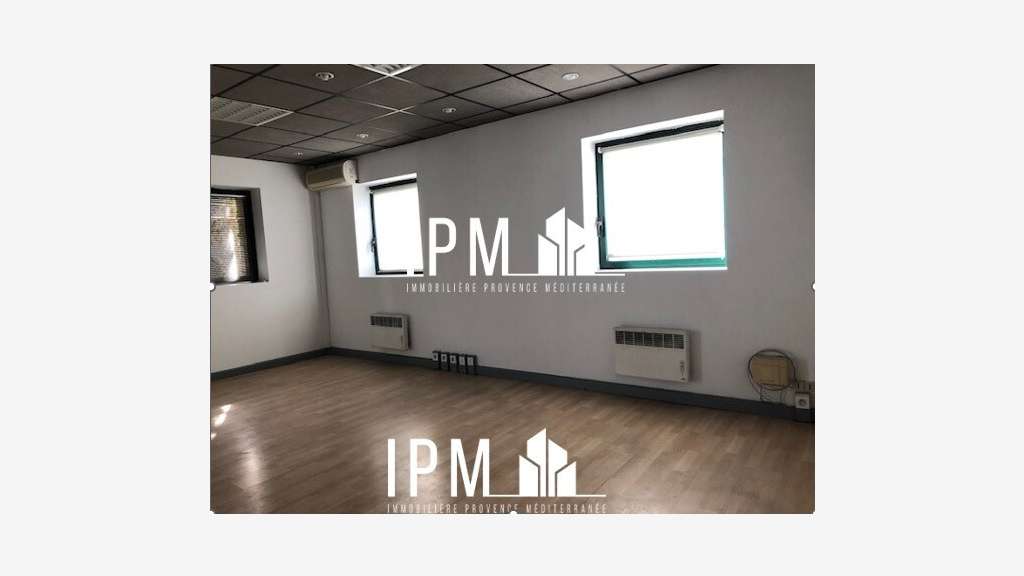 Local 125m² à louer Les Pennes Mirabeau 13170