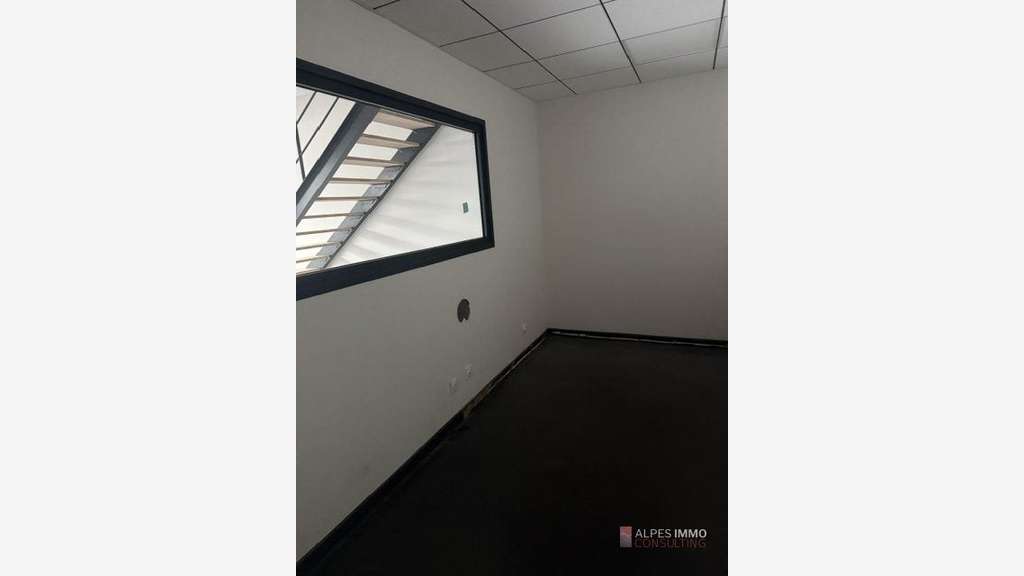 Location Local 416m² à Voreppe (Nord Grenoble) 