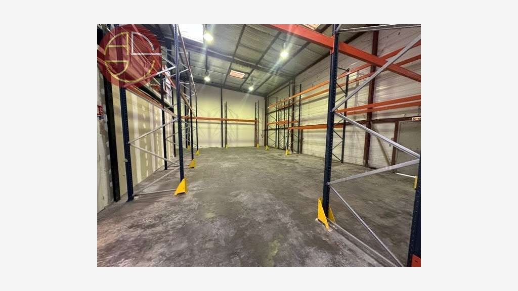 Location local d'activités de 523m² ZI Thibaud
