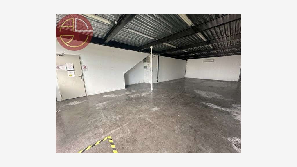 Location local d'activités de 523m² ZI Thibaud