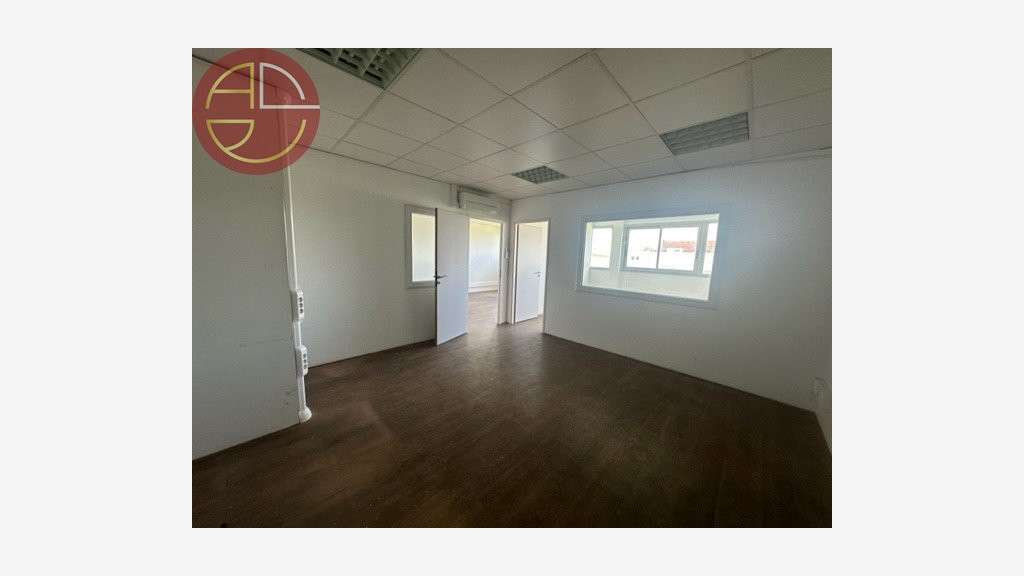 Location local d'activités de 523m² ZI Thibaud