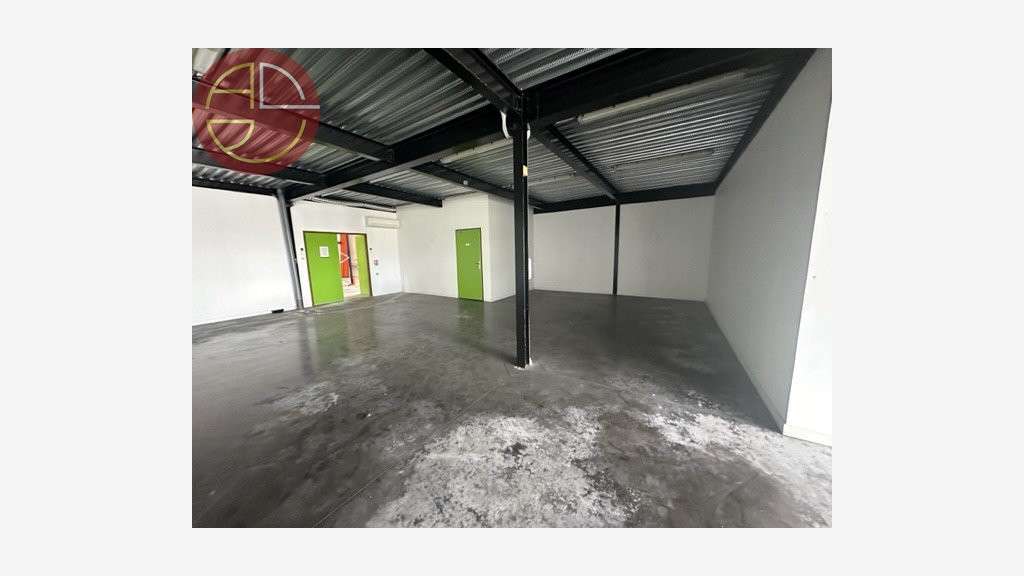 Location local d'activités de 523m² ZI Thibaud