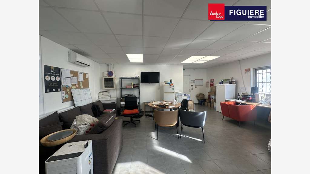 A louer local d'activités 490m² à Vitrolles
