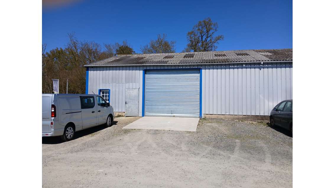 Local d'activité 230m² à louer à Château-Gontier