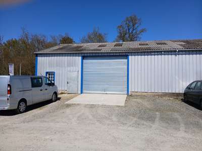Local d'activité 230m² à louer à Château-Gontier