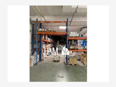 A louer local d'activité 1.624m² en zi Vitrolles