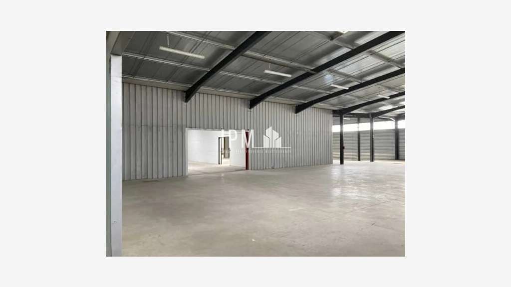 A louer local d'activité 2 621m² La Garde 83130