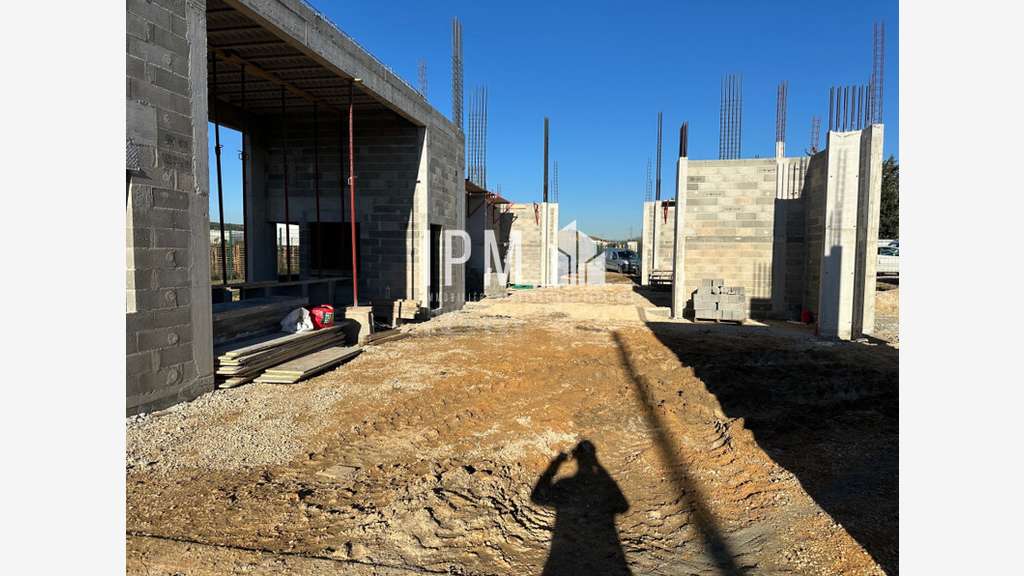 A louer local d'activité neuf 720m² ZI de Rognac