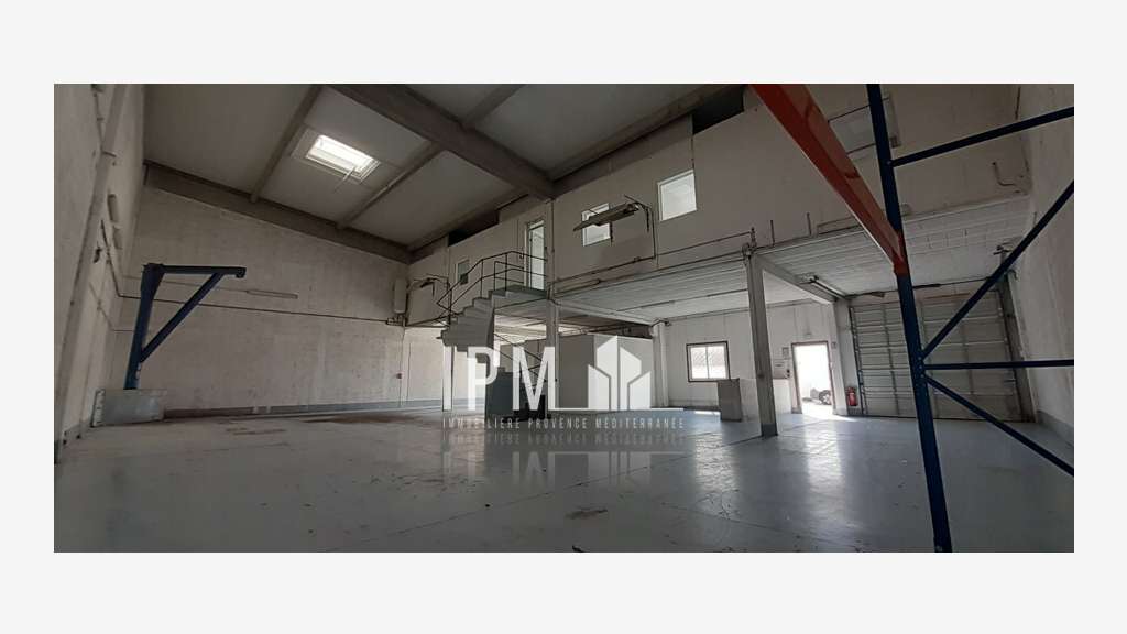 A louer local d'activité 410m² aux Pennes-Mirabeau