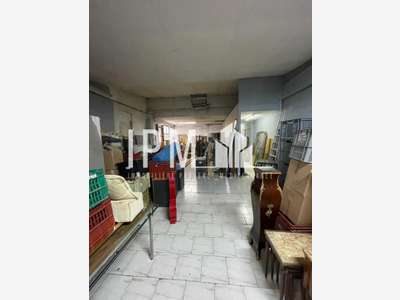 A louer local 627m² Marseille 13008