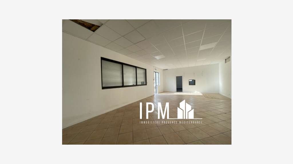 Local d'activités 80m² à louer à Marseille 13015