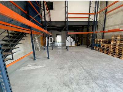 A louer local d'activité 180m² Aubagne ZI Napollon