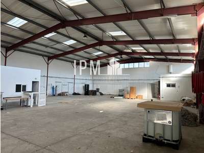 A louer local d'activités 586m² à Aubagne