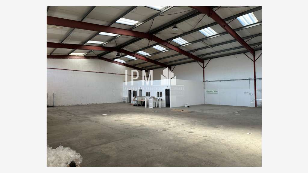 A louer local d'activités 586m² à Aubagne