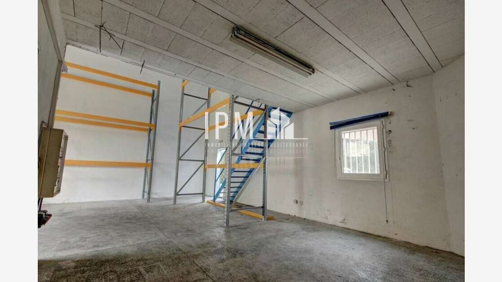 A louer local d'activités de 140m² à Aubagne 13400