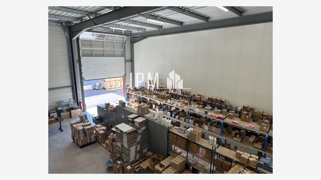 local d'activités 254m² à La Penne-sur-Huveaune