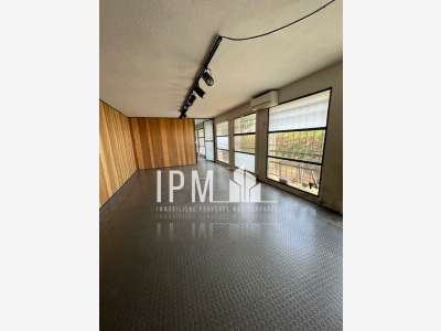 A louer local 439m² Vieille Chapelle Marseille 8e