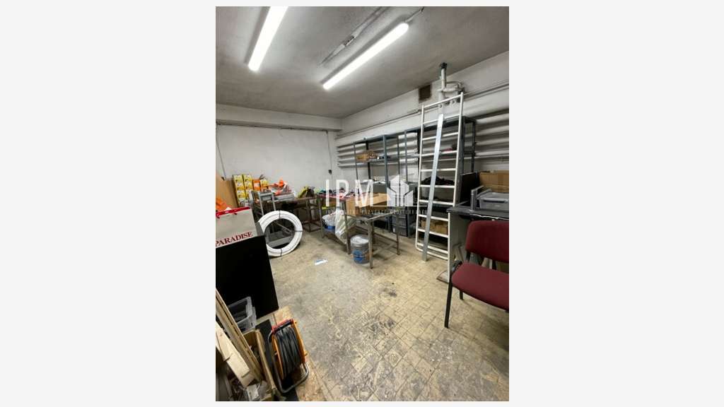Local d'activités 585m² à louer 13009 Marseille
