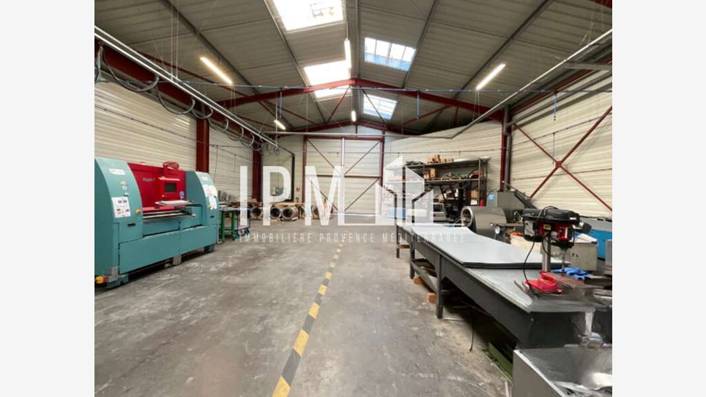 A louer local d'activités 593m² Ecopolis 13500
