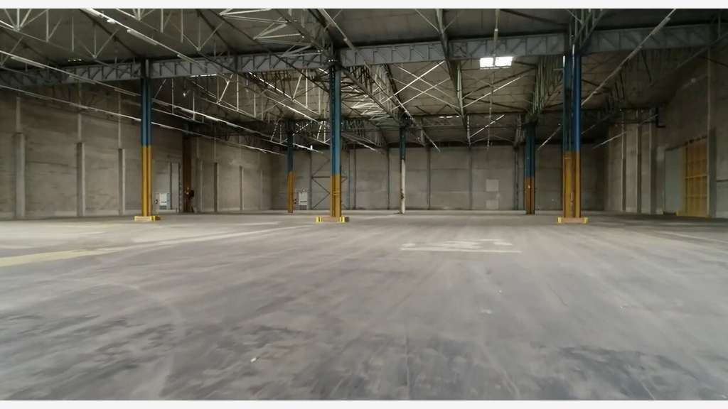 A louer local d'activité 2458m² à Nîmes ZFU