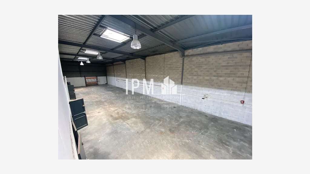 A louer local d'activités 452m² ZI Rognac 13340