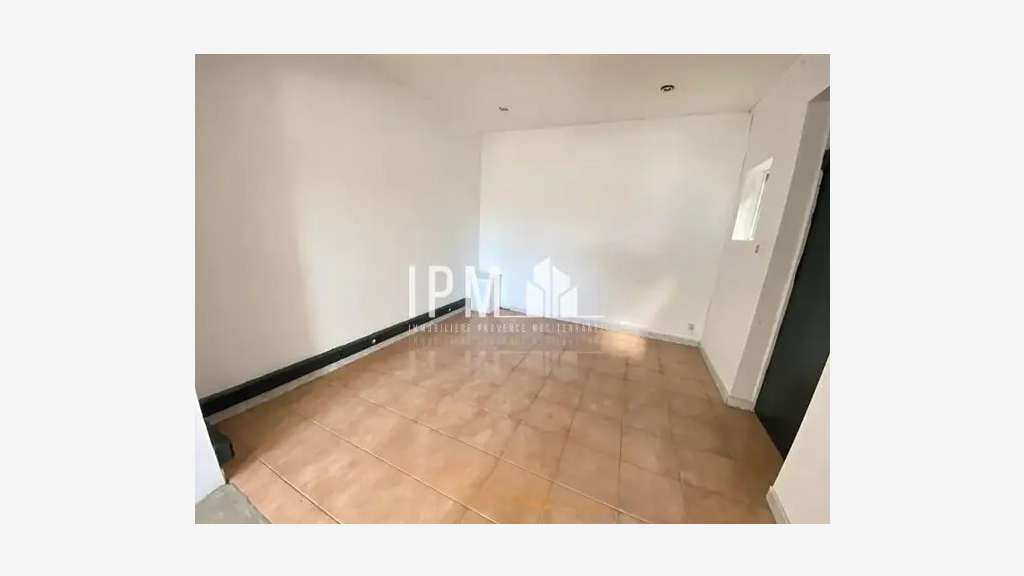 A louer local d'activités 460 m² ZI Rognac 13340