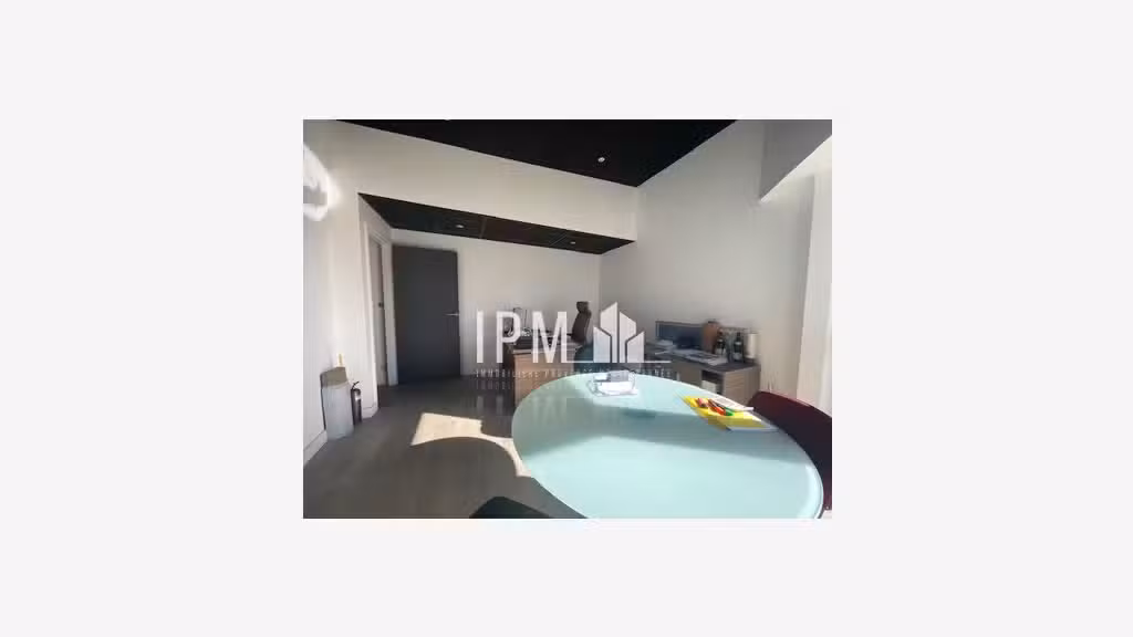 Local d’activités 1200m² à louer ZA Septèmes