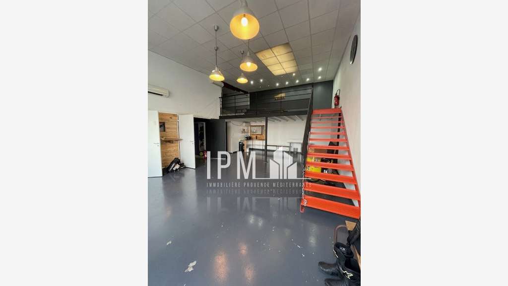 A louer local d'activité 154m² St Pierre 13012 