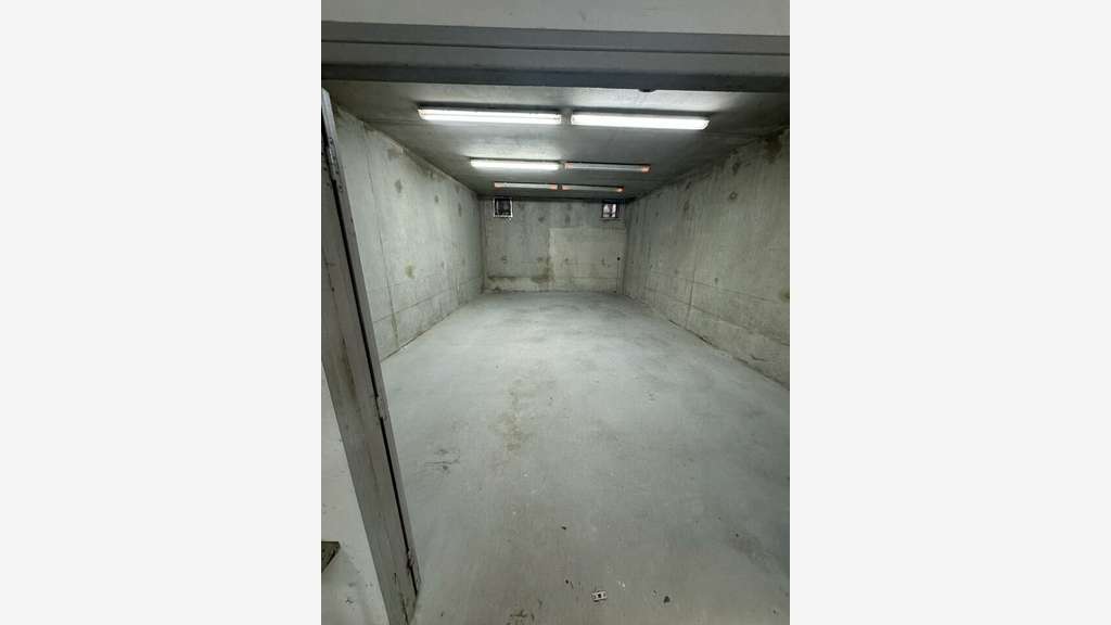 A louer local de stockage 75m² à Bourg-lès-Valence