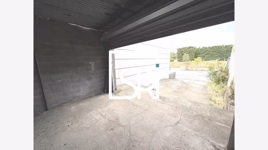 Local de stockage 225m² à louer à Riom