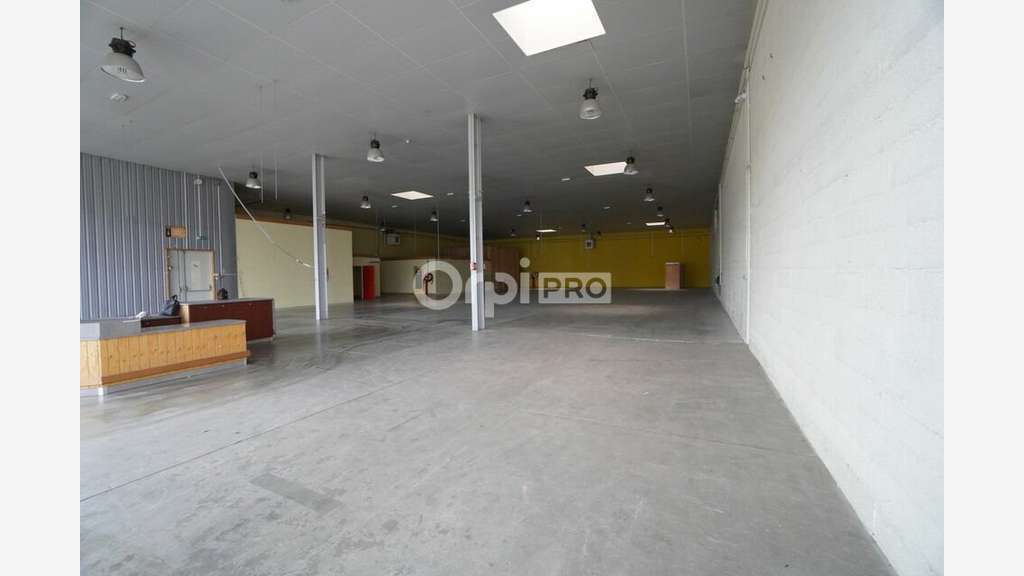 Loue local 885m² excellente visibilité à Chenôve