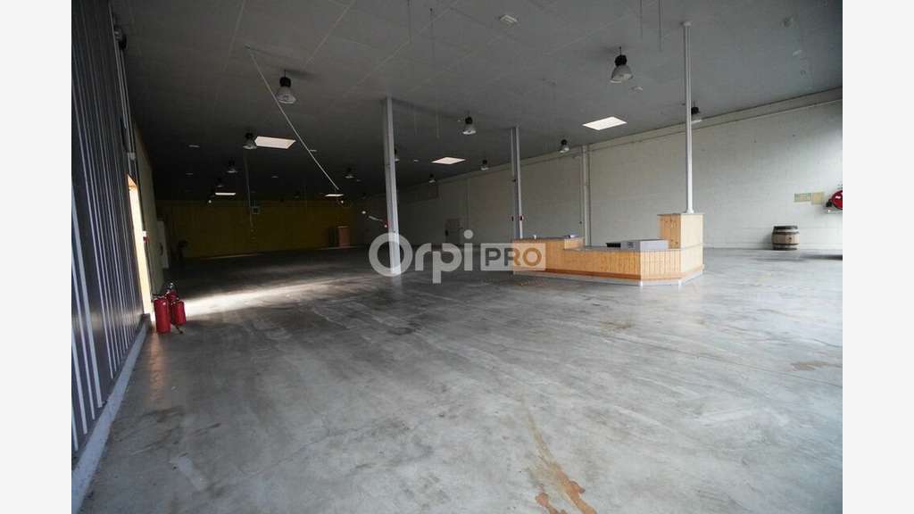 Loue local 885m² excellente visibilité à Chenôve