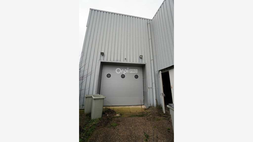 Loue local 885m² excellente visibilité à Chenôve