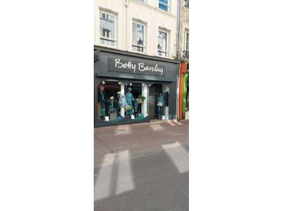 Location Locaux commerciaux - Boutiques à Cherbourg-en-Cotentin