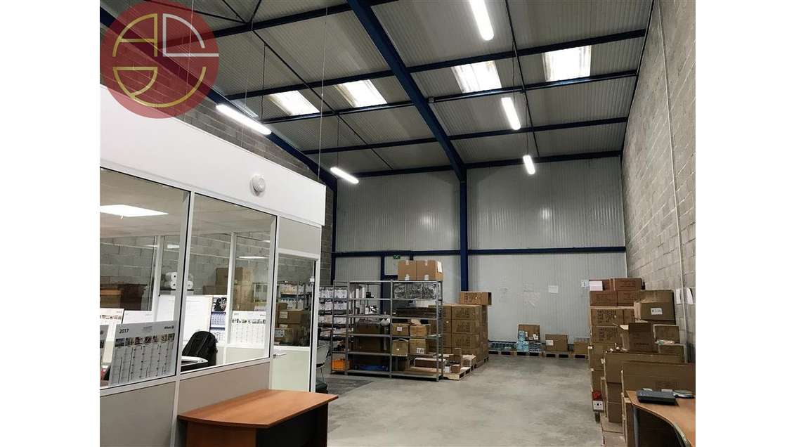 Location local d'activités 440m² à Escalquens