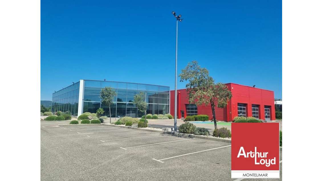 A louer local commercial 880m² à Montélimar RN7