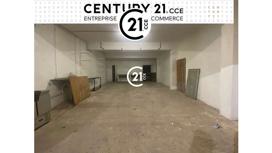A louer entrepôt de 45m² en sous sol à Mougins