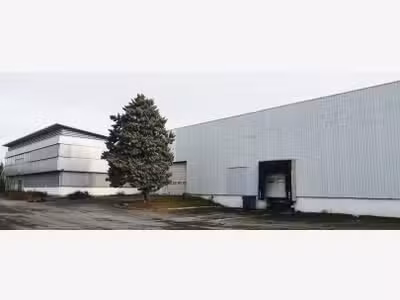 A louer local industriel 3000m² Zone de Pompelle