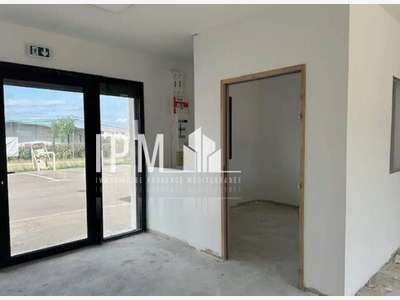 A louer bureaux  134m² RDC à Lançon-Provence