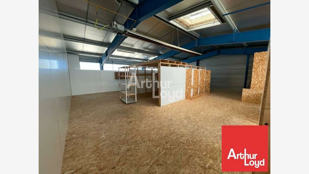 Local d'activité 540m² à louer aux Sables-d'Olonne