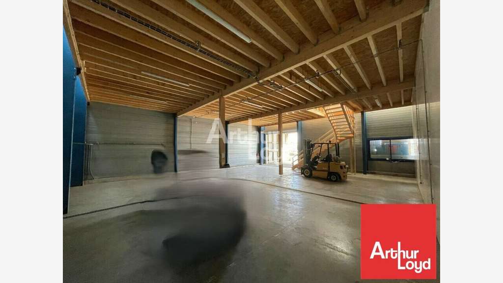 Local d'activité 540m² à louer aux Sables-d'Olonne