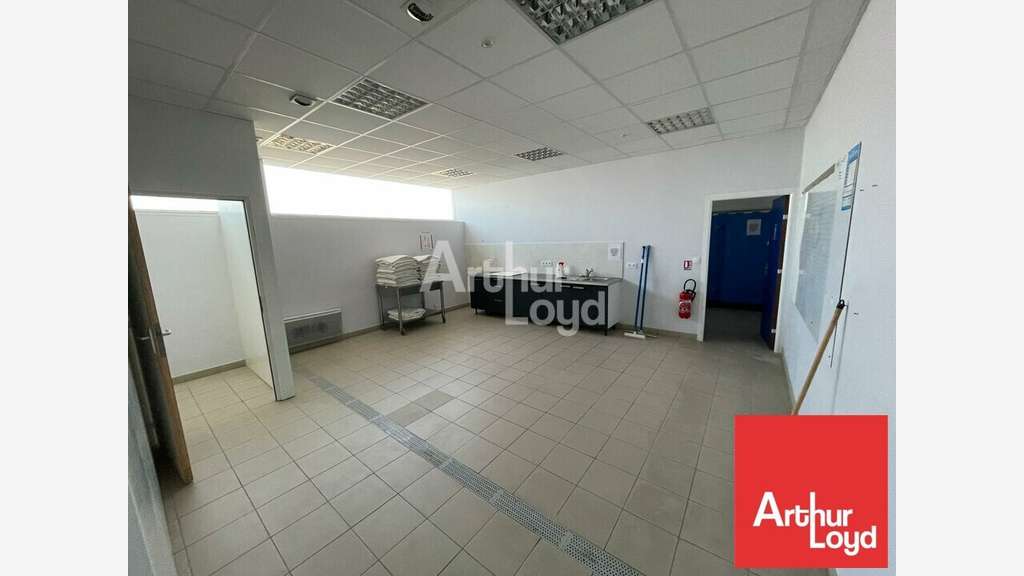 Local d'activité 540m² à louer aux Sables-d'Olonne