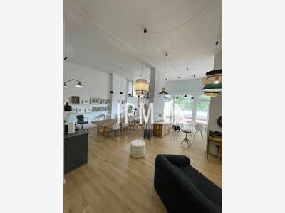 Local 131m² à louer POINTE ROUGE Marseille 13008