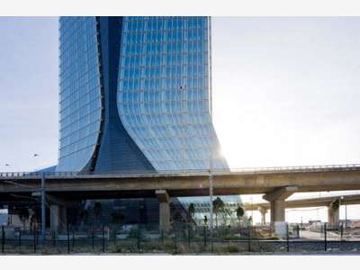 A louer local 134m² axe passant ARENC 13002