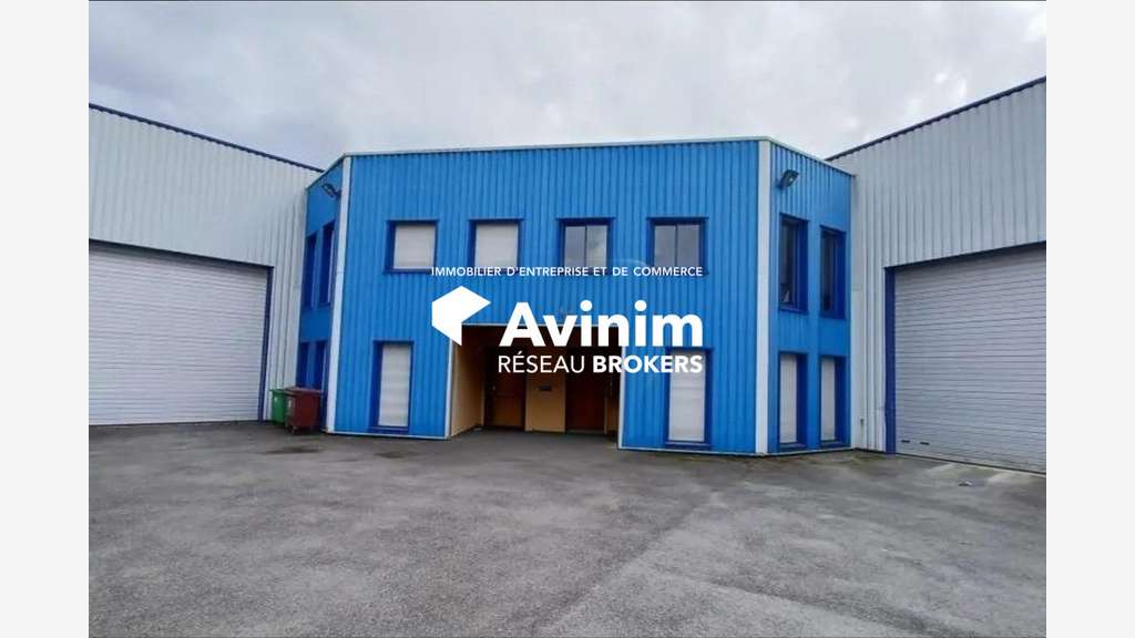 A louer local mixte 350m² à Chelles A104 A4