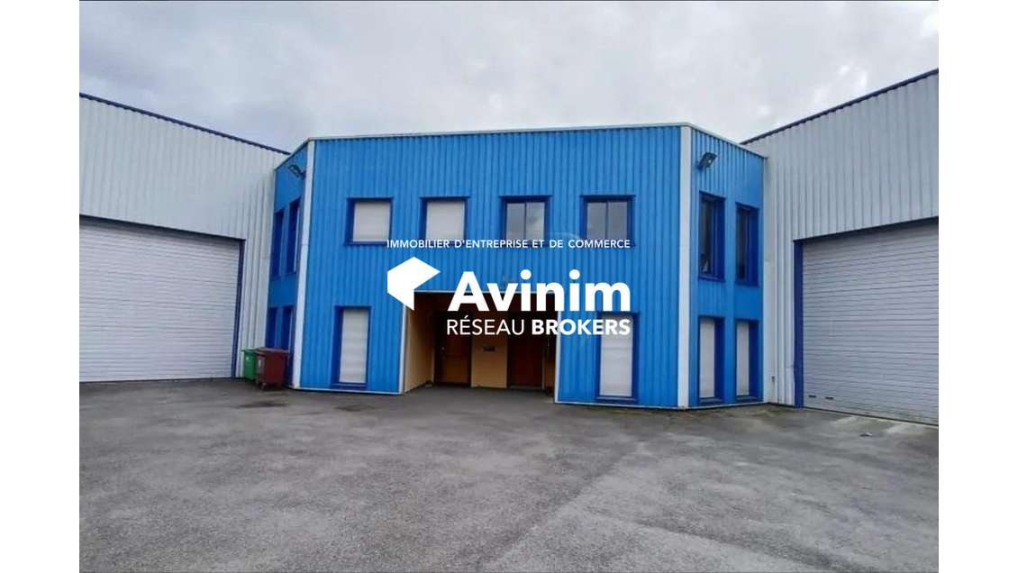 A louer local mixte 350m² à Chelles A104 A4